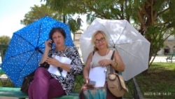 Las académicas cubanas Jenny Pantoja y Alina Bárbara López. (Facebook/Jenny Pantoja)